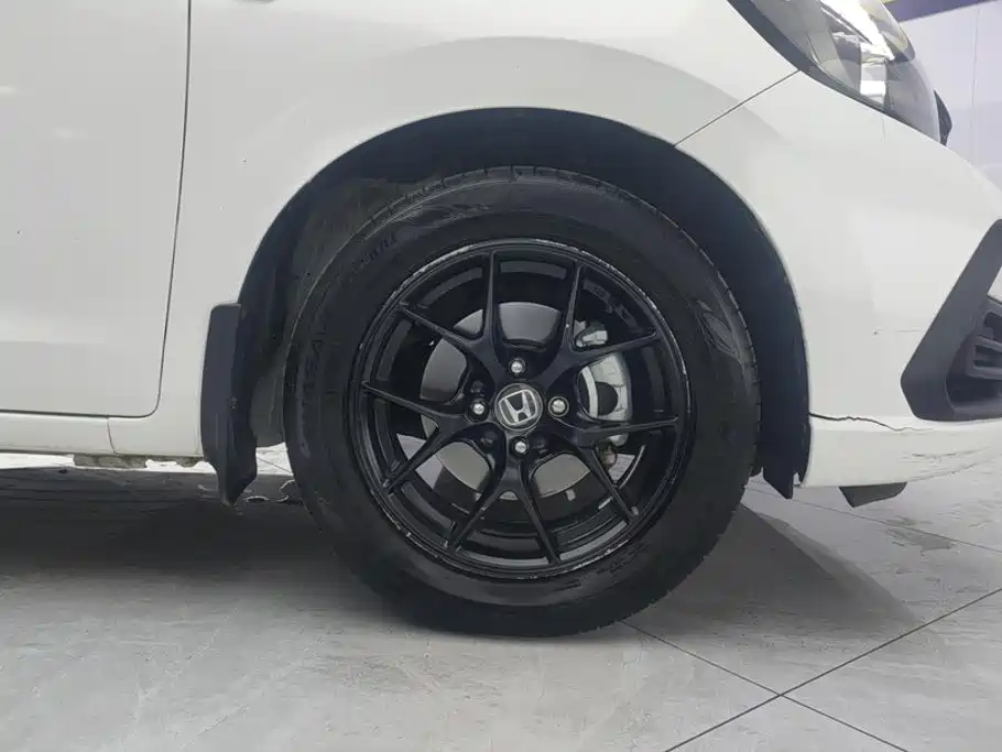 Honda Fit — миниатюра 6