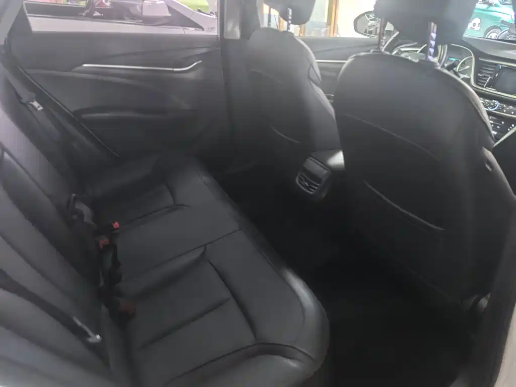Buick Excelle — миниатюра 9