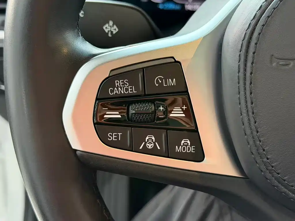 BMW iX3 — миниатюра 11