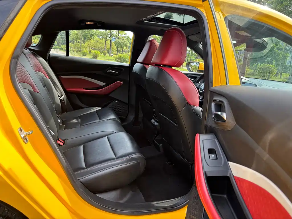 MG MG5 — миниатюра 6