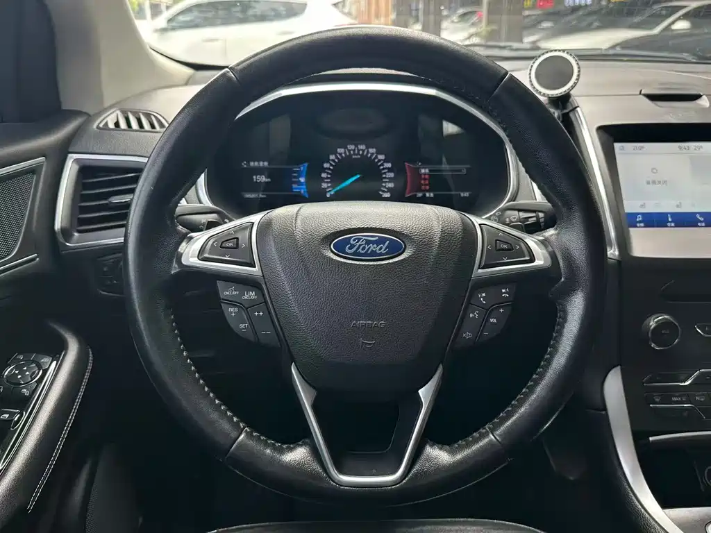 Ford Edge — миниатюра 13