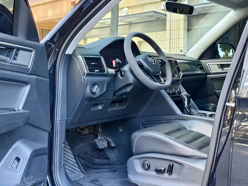 Volkswagen Teramont — миниатюра 8