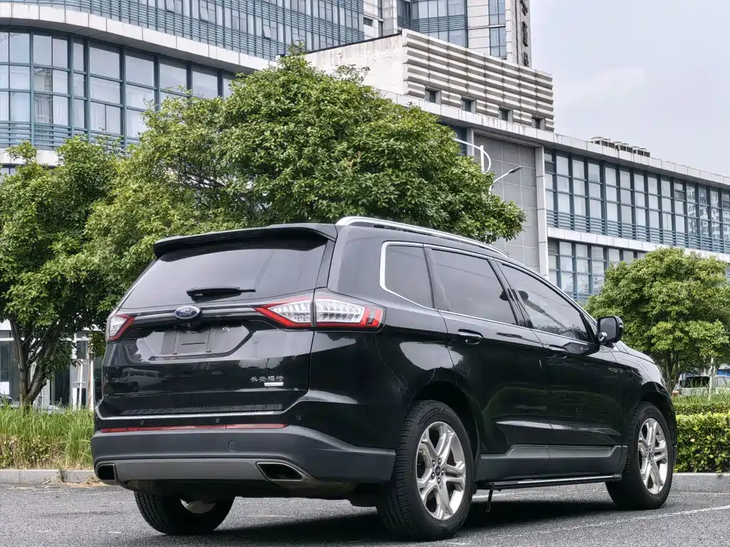 Ford Edge — миниатюра 11