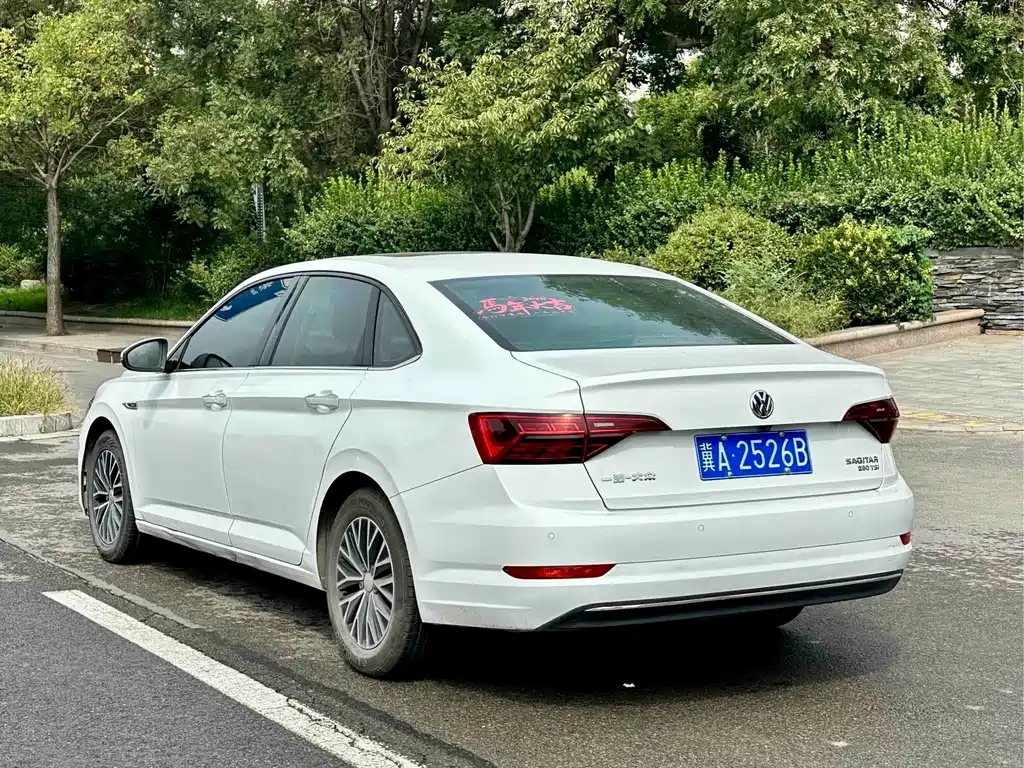 Volkswagen Sagitar — миниатюра 6