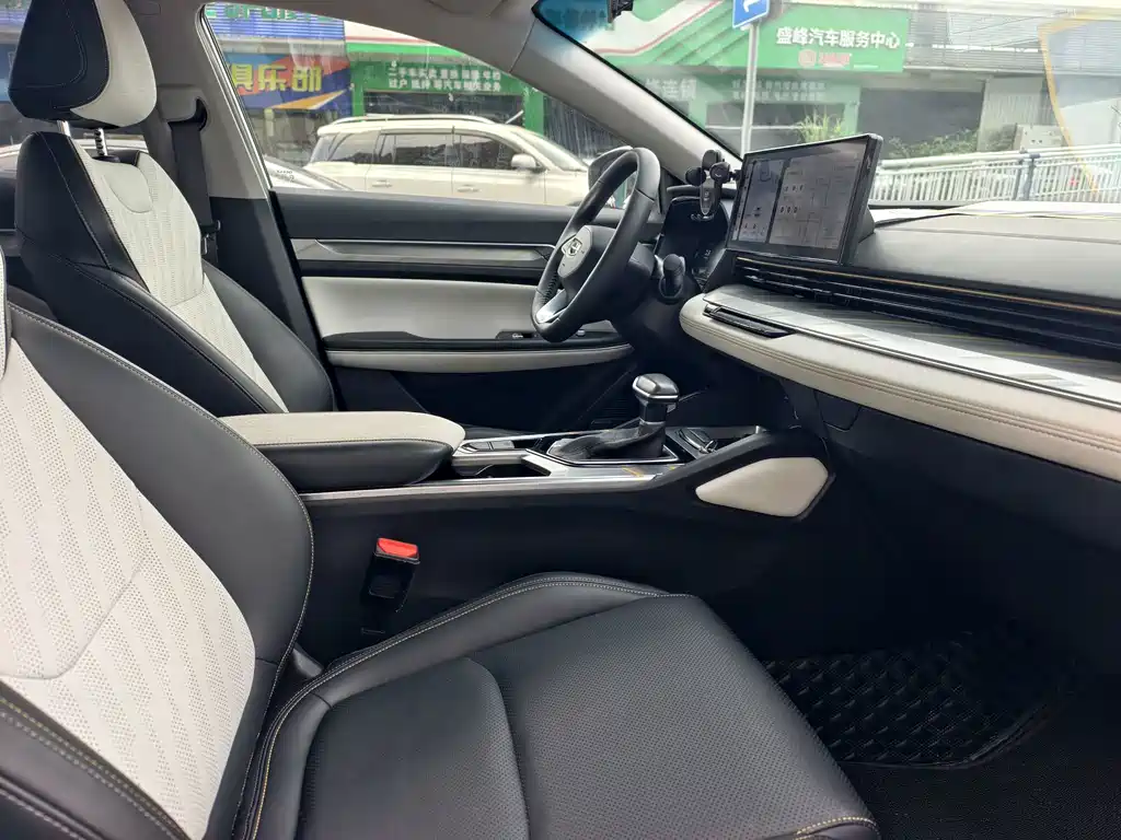 Geely Emgrand L — миниатюра 4