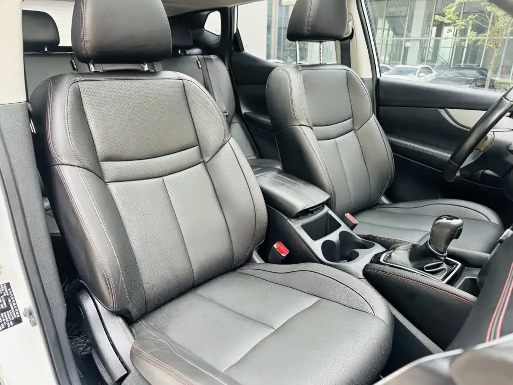 Nissan Qashqai — миниатюра 7