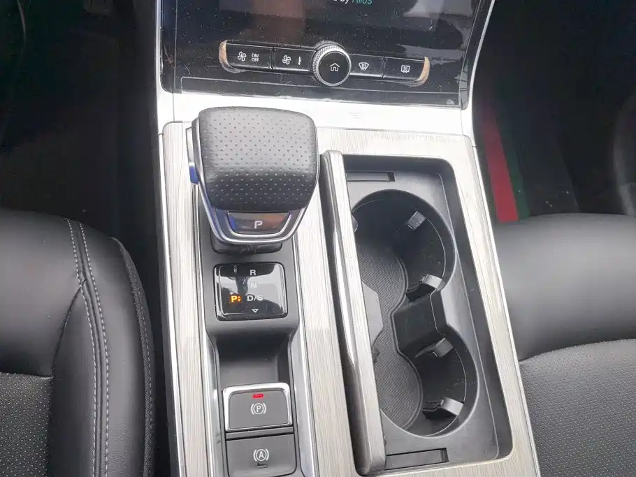 Roewe RX5 — миниатюра 16