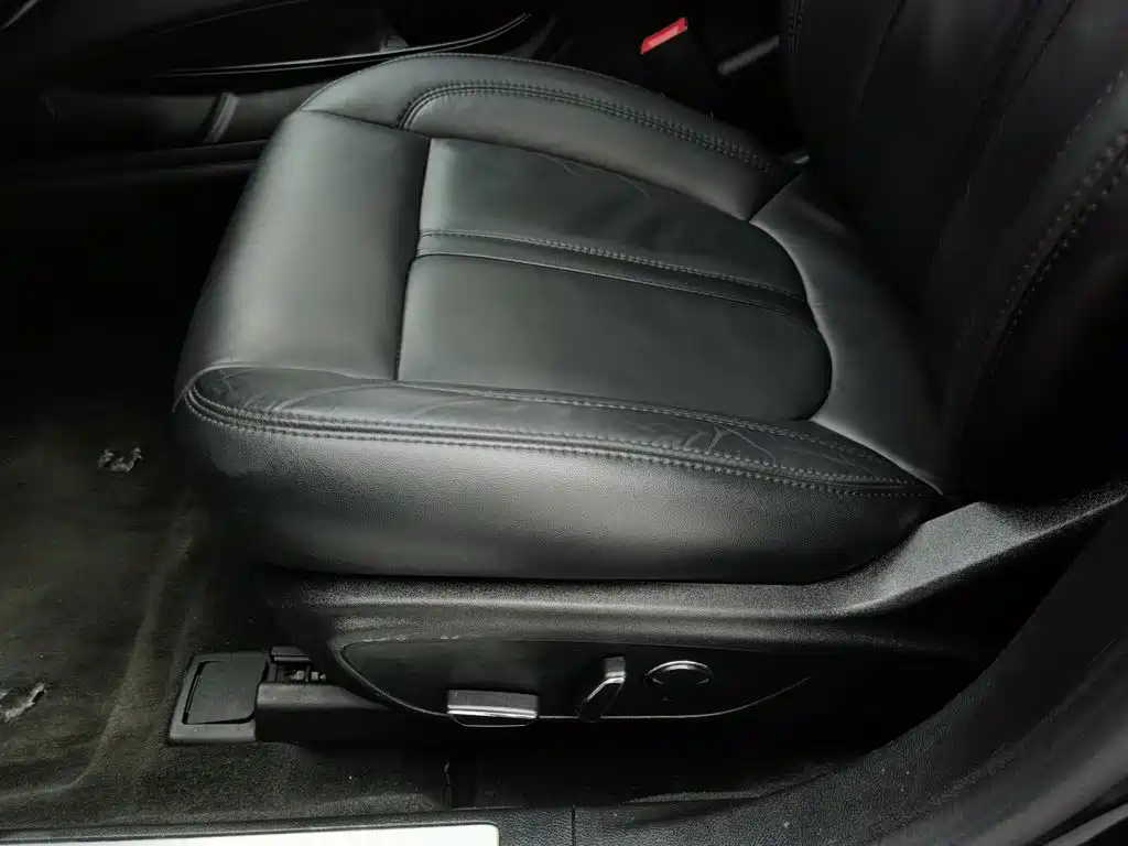 Lincoln MKZ — миниатюра 20