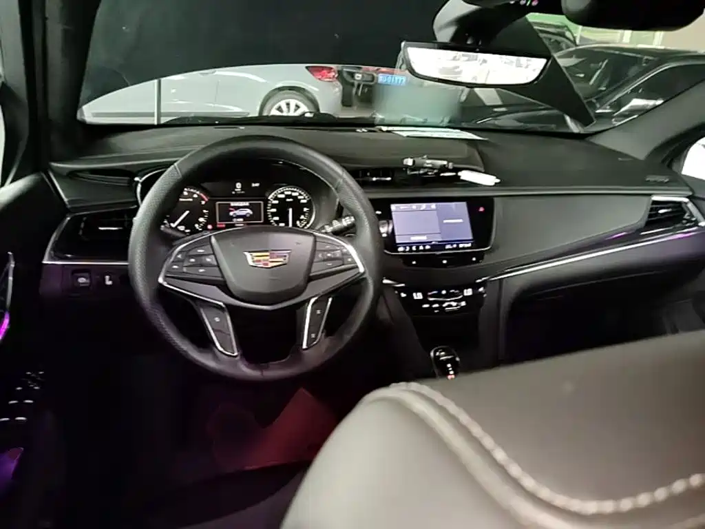 Cadillac XT5 — миниатюра 10