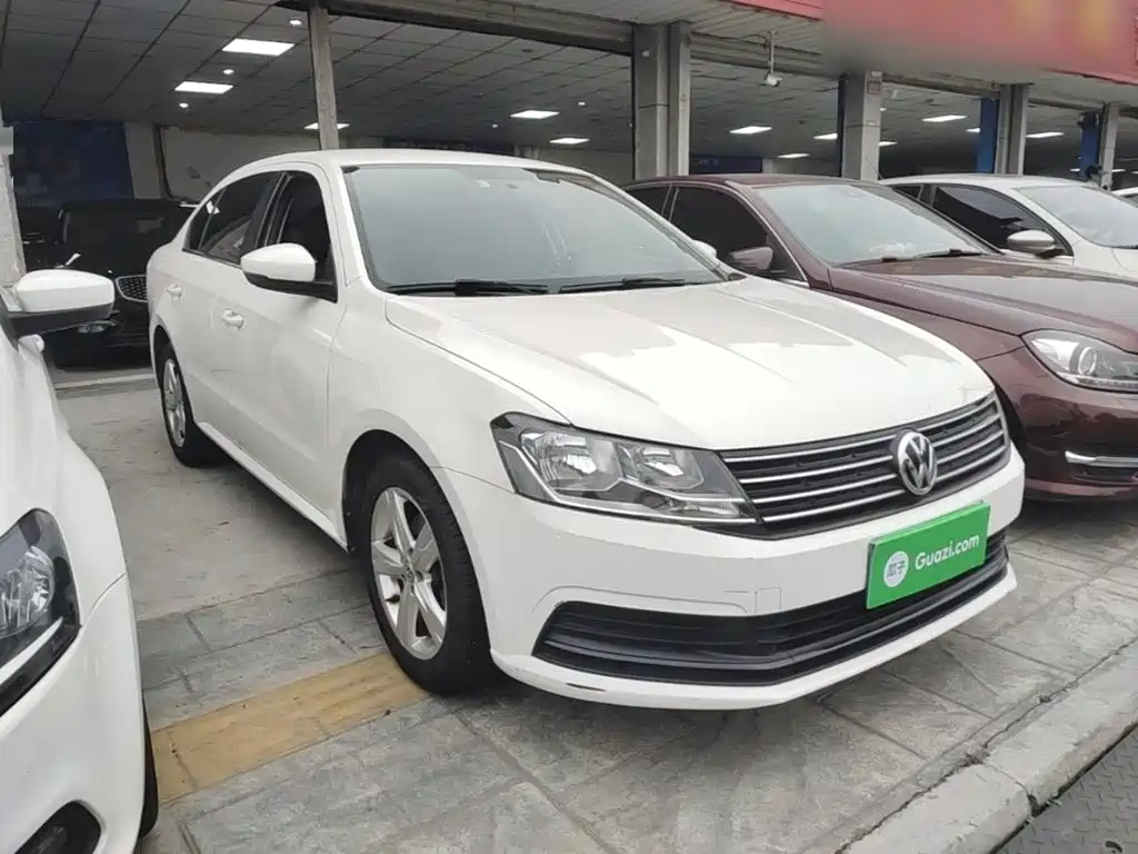 Volkswagen Lavida — миниатюра 4