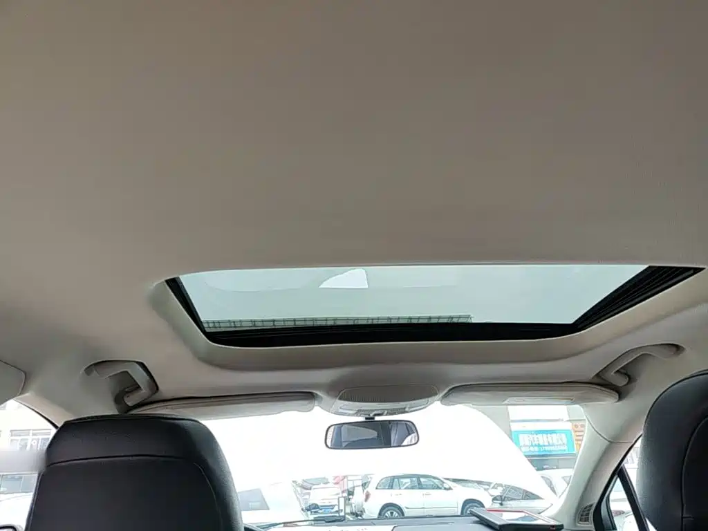 Ford Mondeo — миниатюра 18