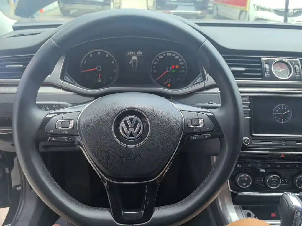 Volkswagen Passat — миниатюра 11