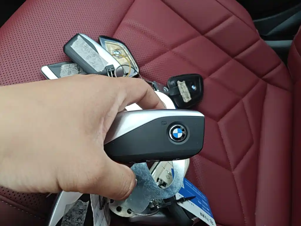 BMW i5 — миниатюра 9