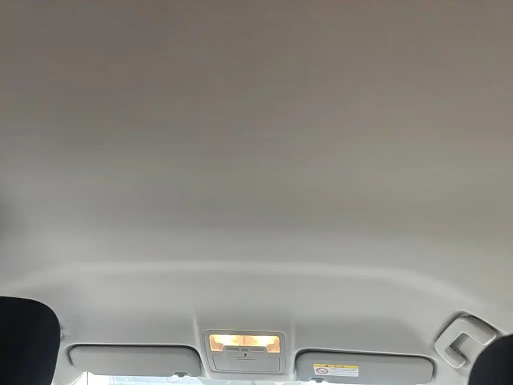 Toyota Corolla Hybrid — миниатюра 18