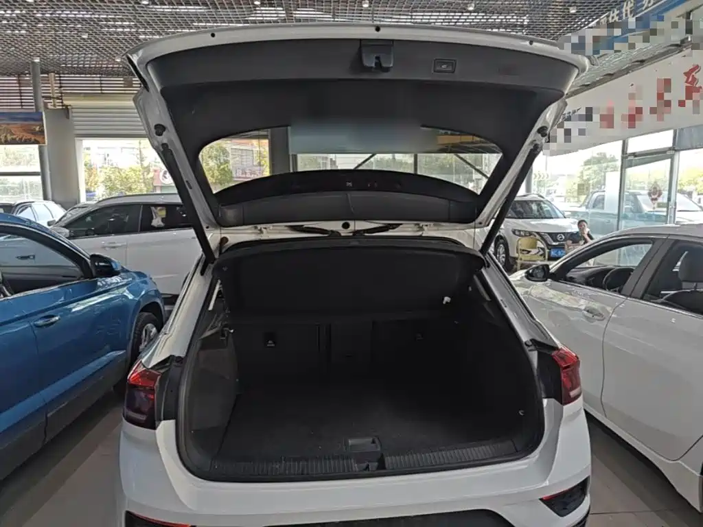 Volkswagen T-Roc — миниатюра 19