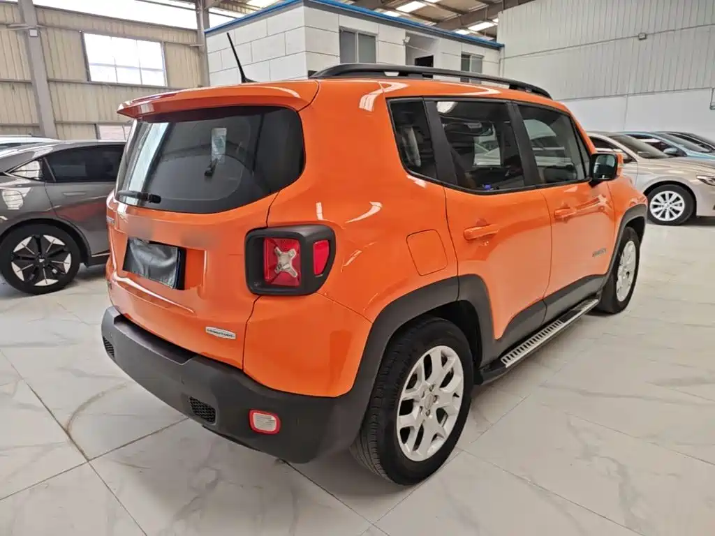 Jeep Renegade — миниатюра 7
