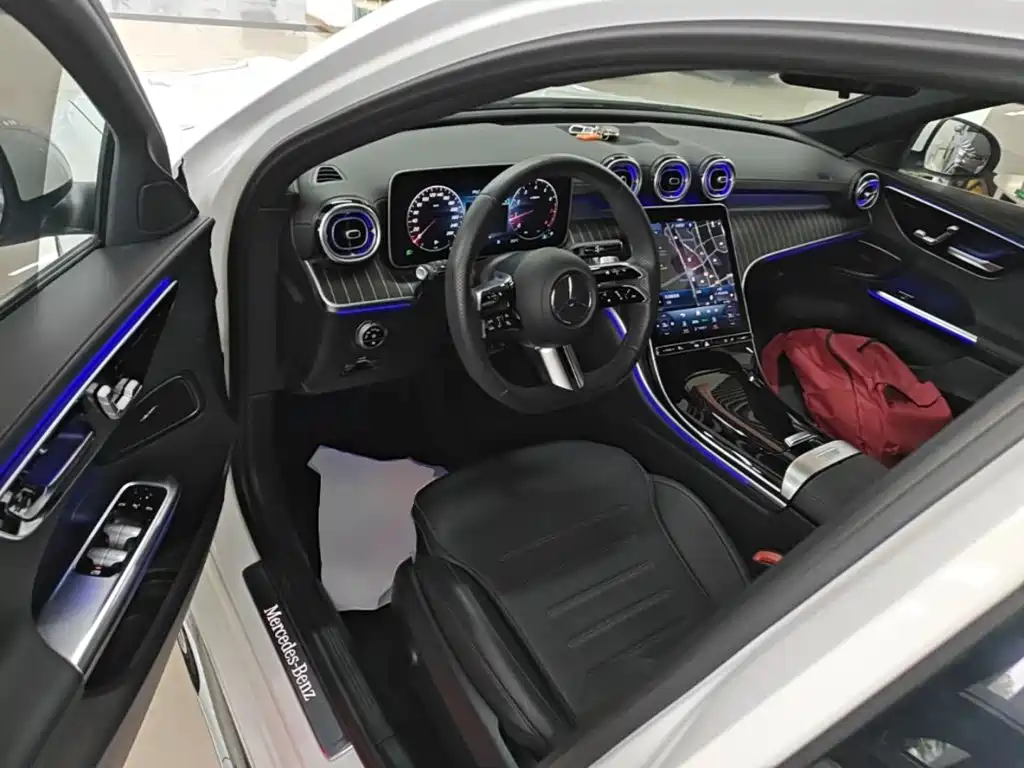 Mercedes-Benz C-Class — миниатюра 16