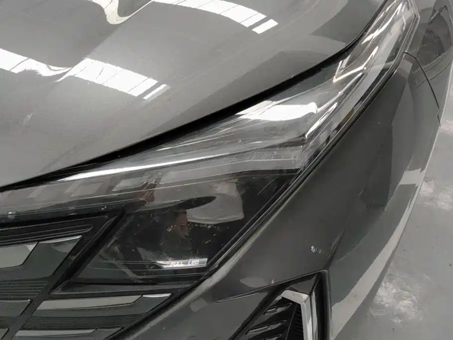 Changan UNI-Z New Energy — миниатюра 5