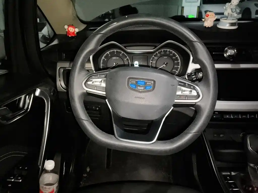 Geely Vision X3 — миниатюра 11