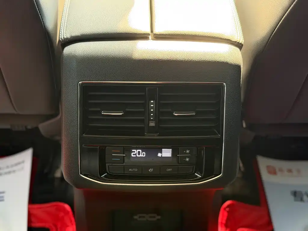 Volkswagen Teramont — миниатюра 10