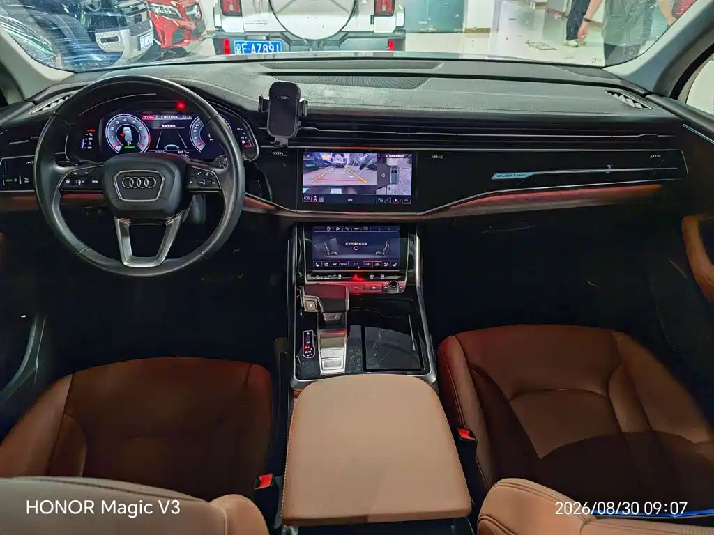 Audi Q7 — миниатюра 11