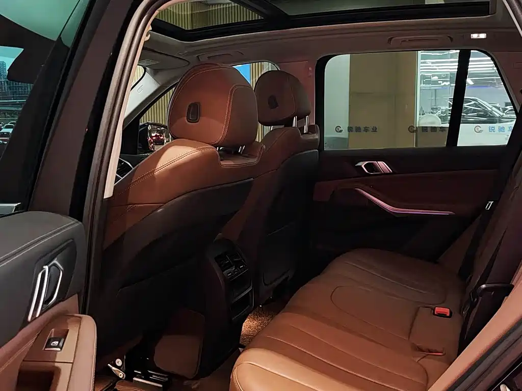 BMW X5 (Import) — миниатюра 9