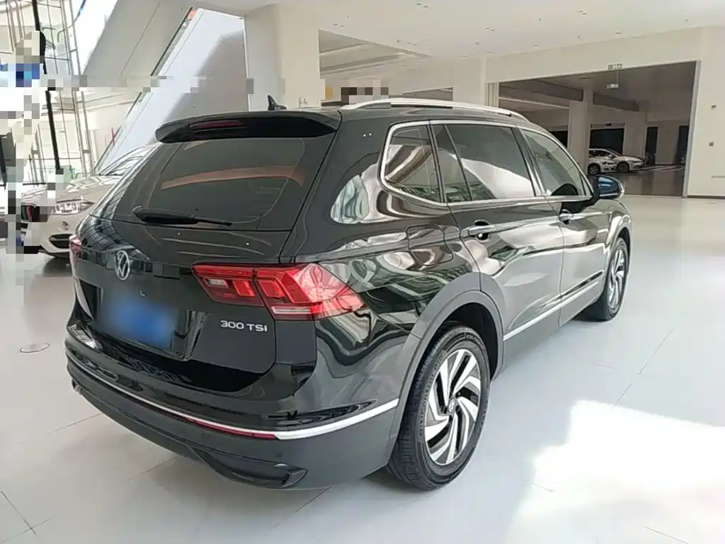 Volkswagen Tiguan L — миниатюра 7