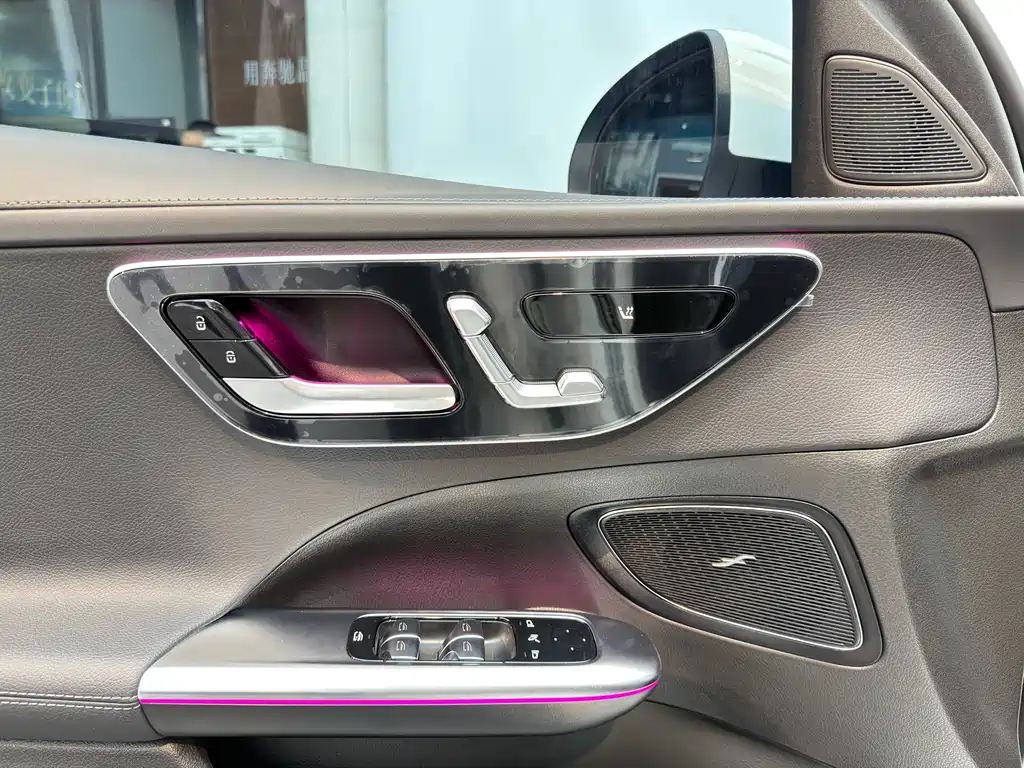 Mercedes-Benz C-Class — миниатюра 19