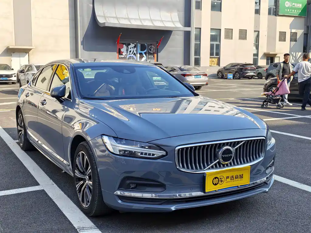 Volvo S90 — миниатюра 2
