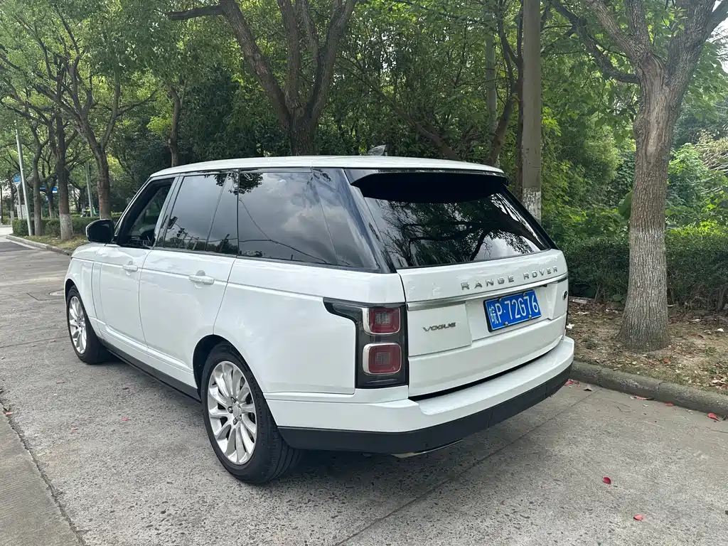 Land Rover Range Rover — миниатюра 3