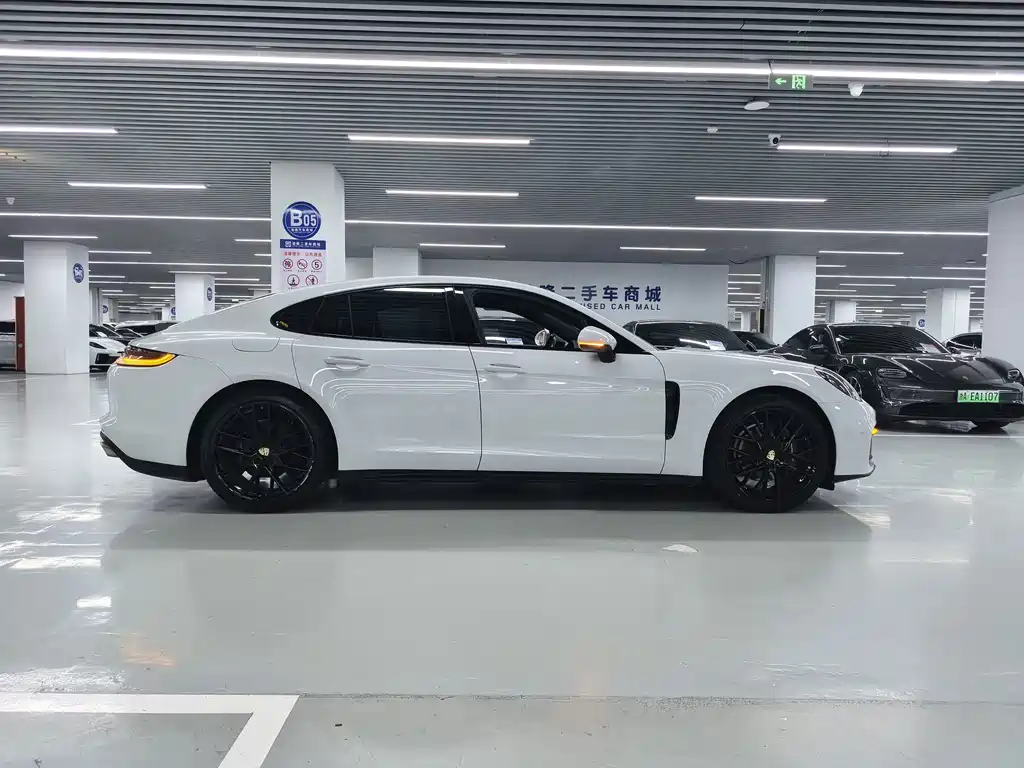 Porsche Panamera — миниатюра 16