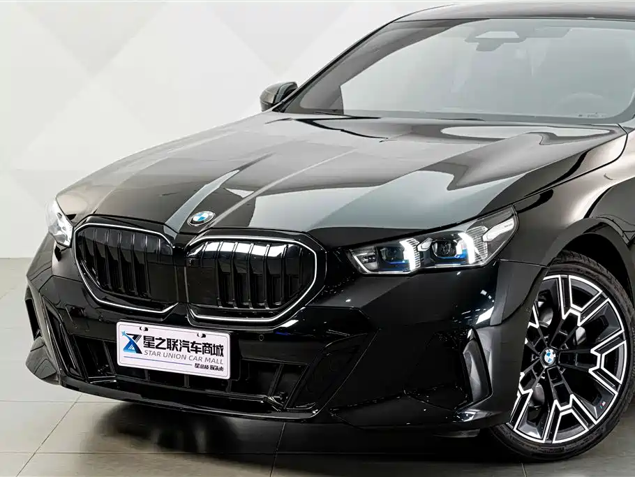 BMW 5 Series — миниатюра 2