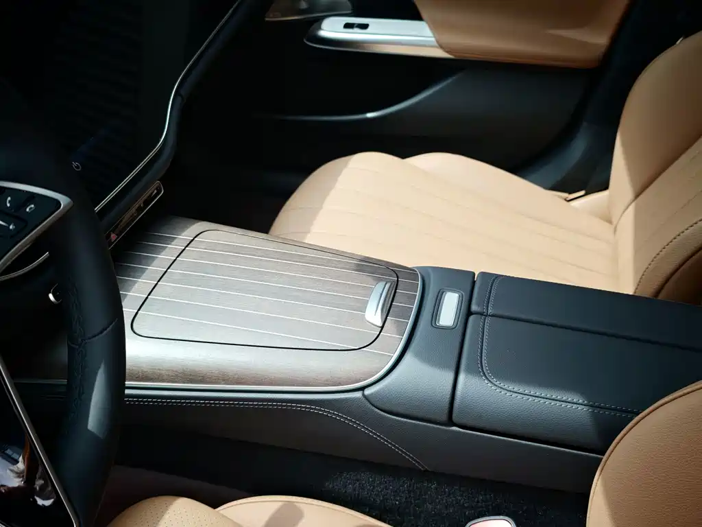 Mercedes-Benz E-Class — миниатюра 7
