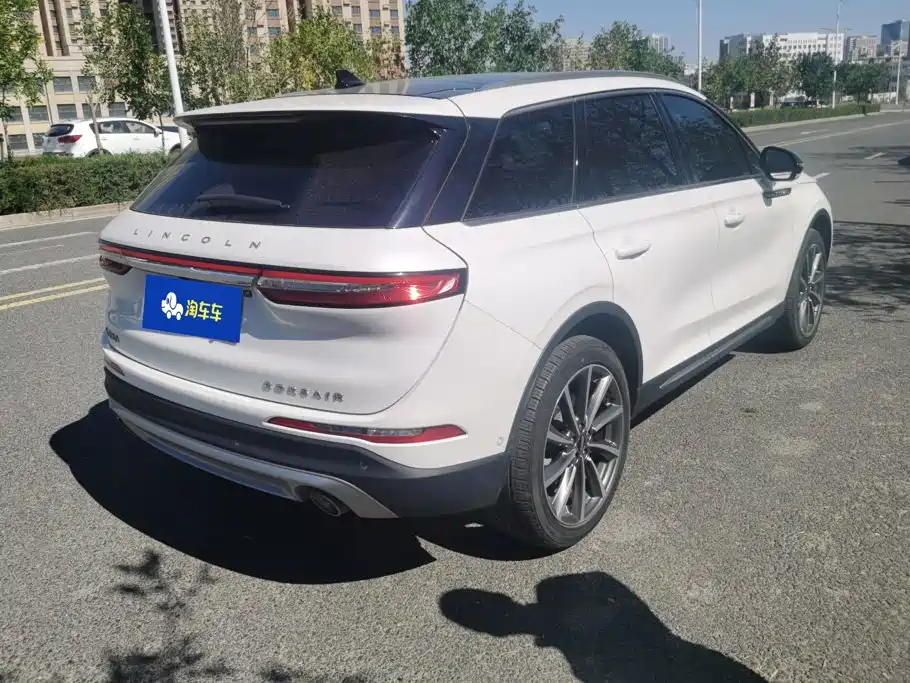 Lincoln Corsair — миниатюра 3