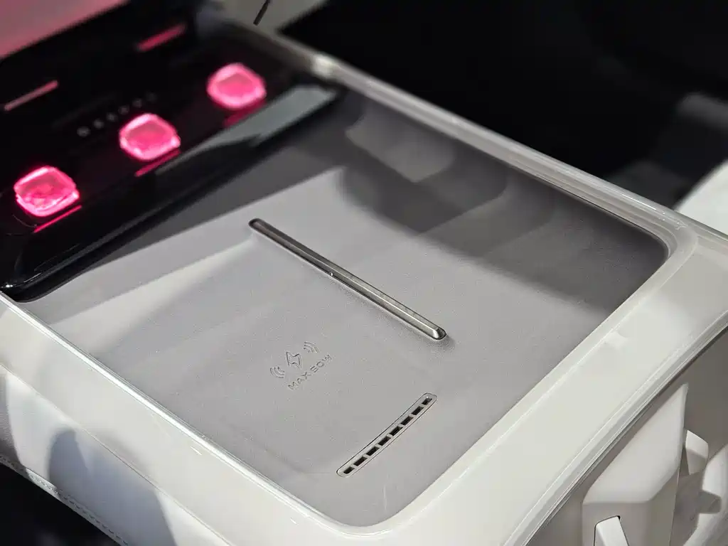 Changan Deepal DARK BLUE L07