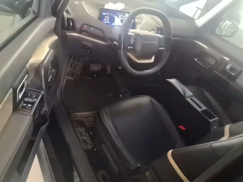 Baojun KiWi EV — миниатюра 15