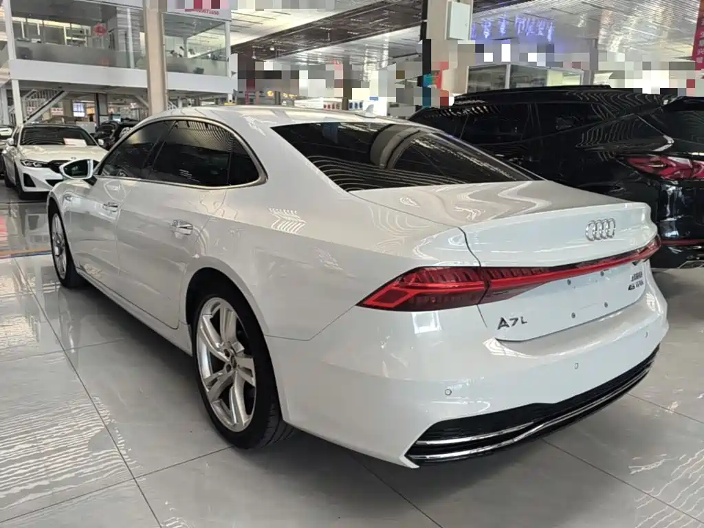 Audi A7L — миниатюра 5