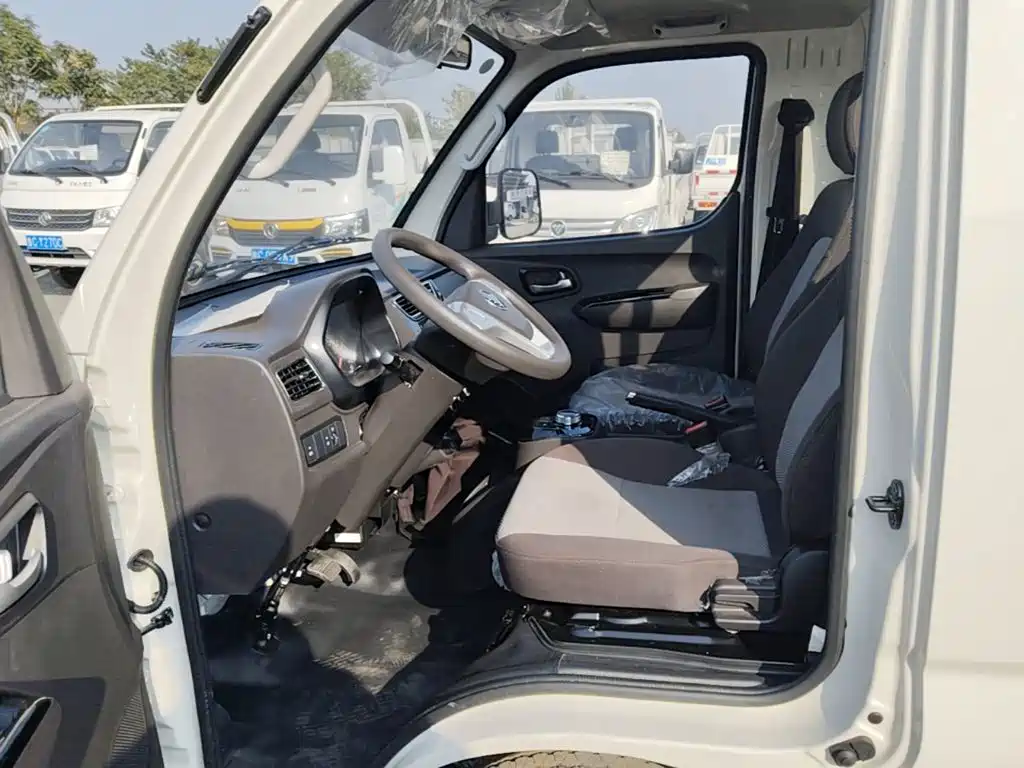 Foton Xiangling M New Energy — миниатюра 15