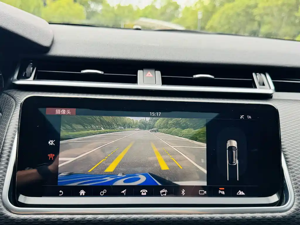 Land Rover Velar — миниатюра 13