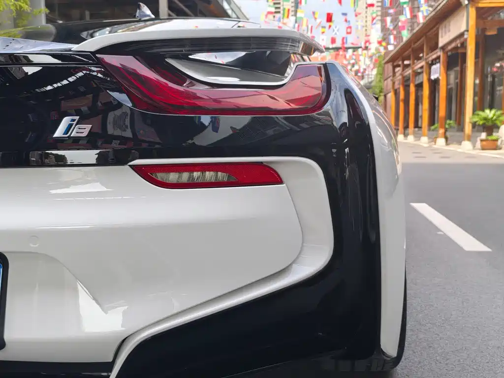 BMW i8 — миниатюра 20