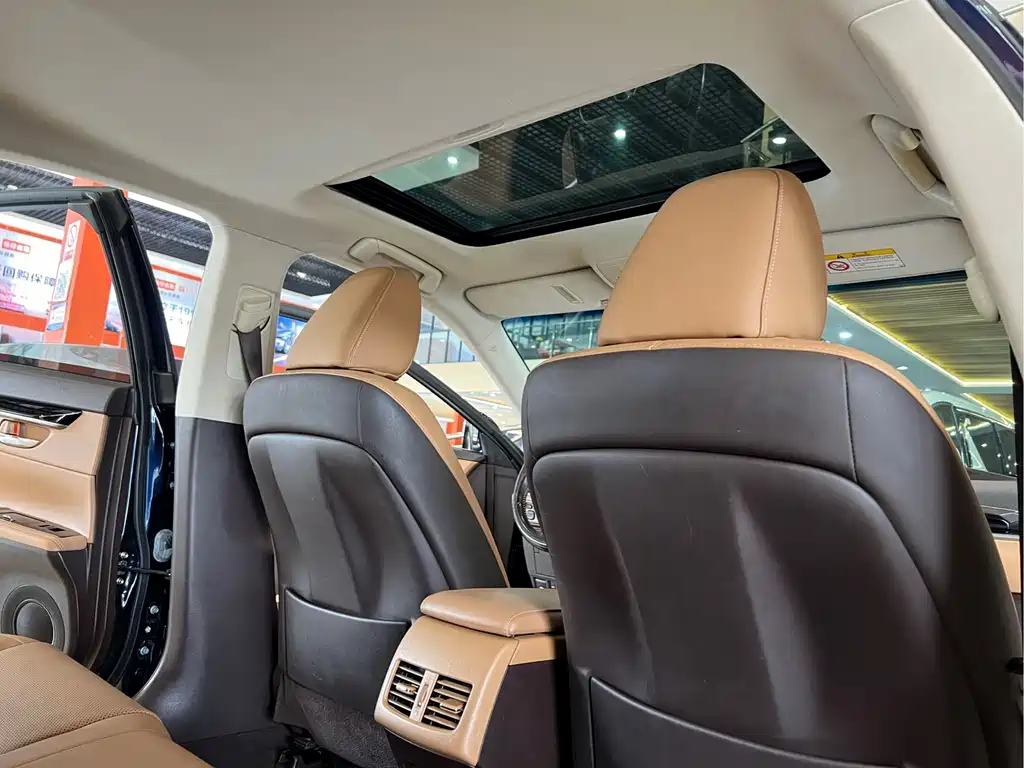 Lexus ES — миниатюра 17