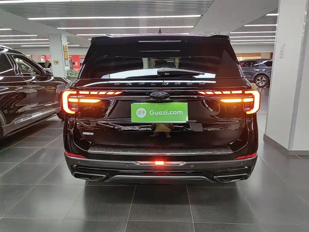 Ford Explorer — миниатюра 6