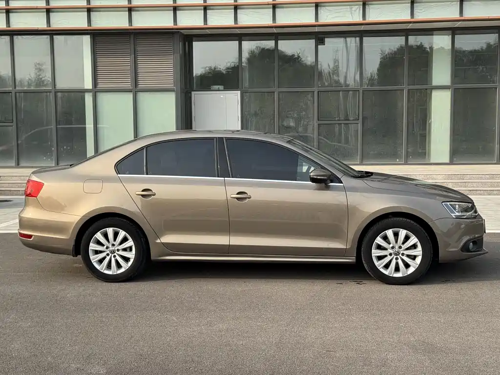Volkswagen Sagitar — миниатюра 4