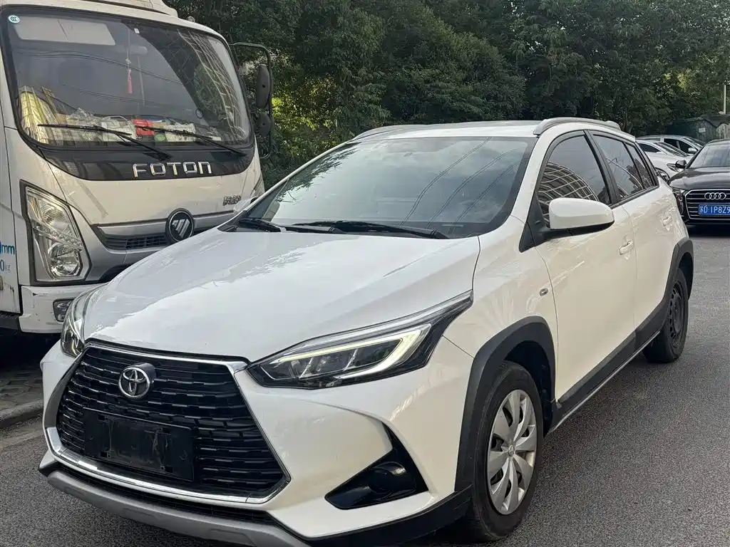 Toyota Yaris L 2021