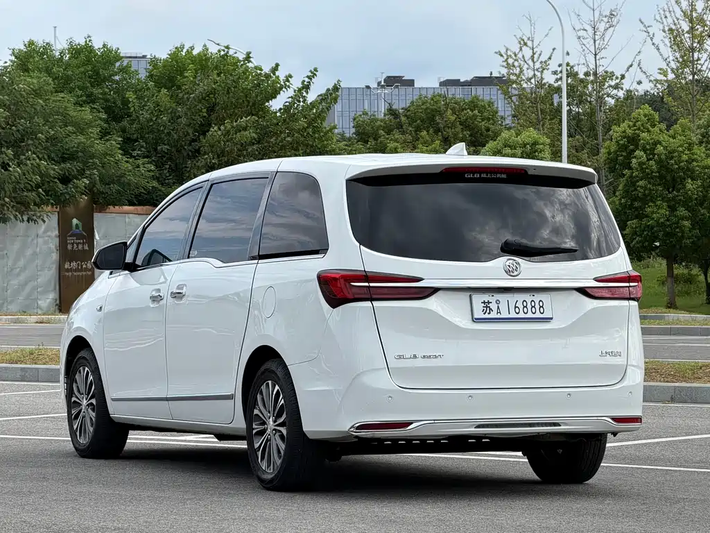 Buick GL8 — миниатюра 5
