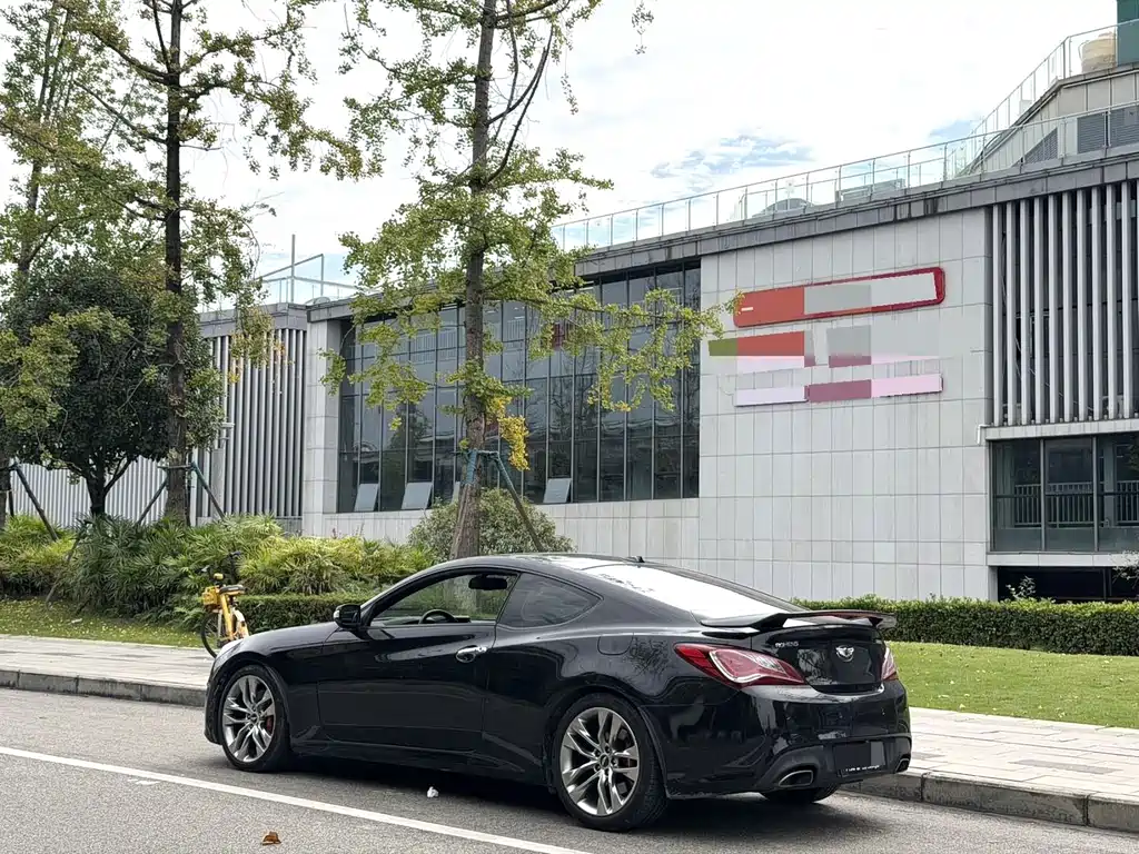 Hyundai Genesis Coupe — миниатюра 8