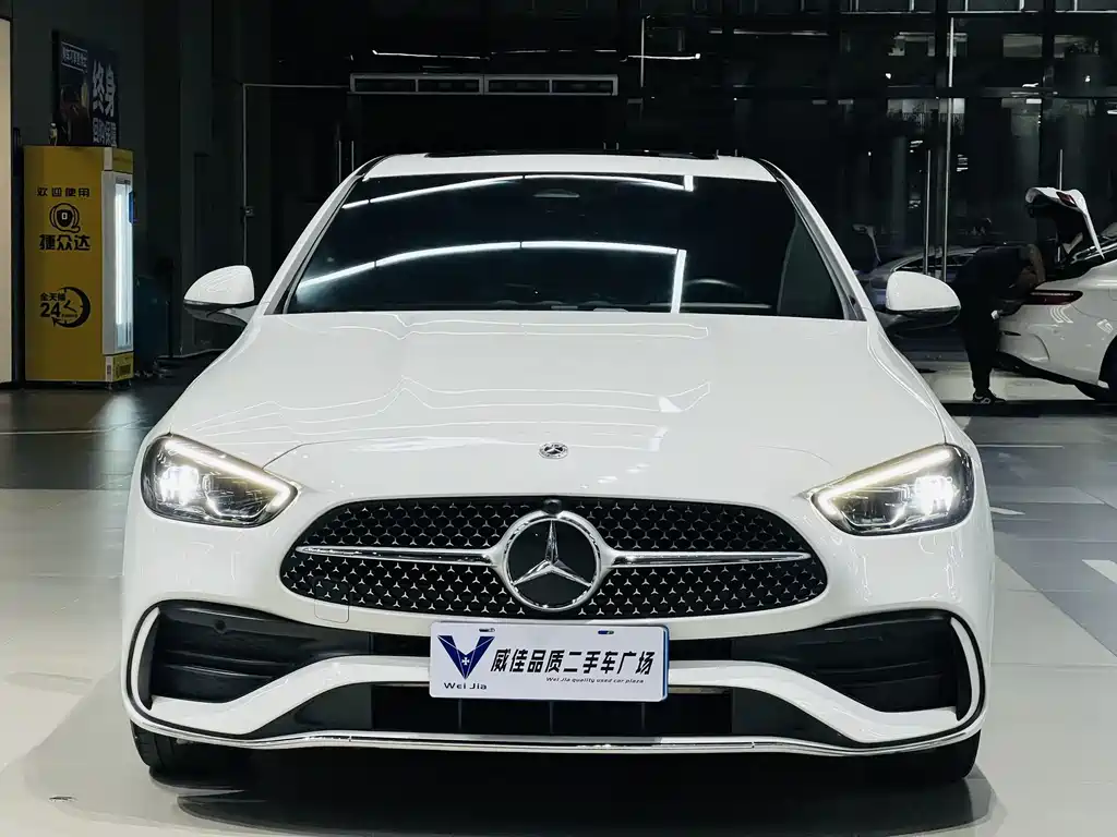 Mercedes-Benz C-Class — миниатюра 2