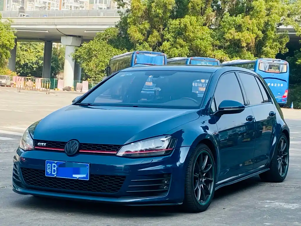VOLKSWAGEN GOLF GTI