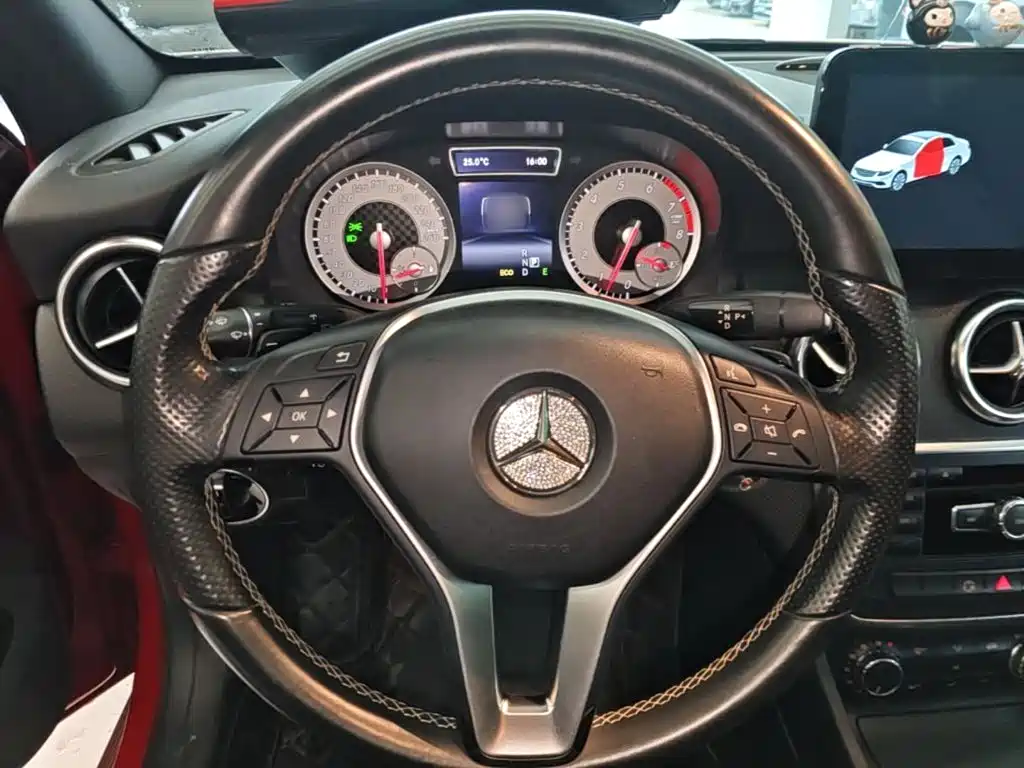 Mercedes-Benz A-Class (Import) — миниатюра 11