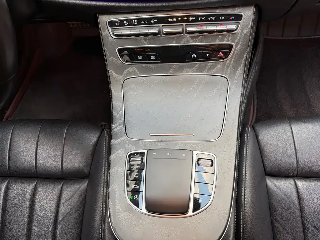 Mercedes-Benz E-Class (Import) — миниатюра 7
